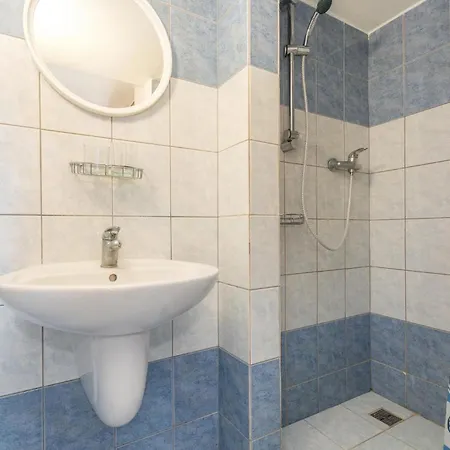 2 Bedroom Amazing In *