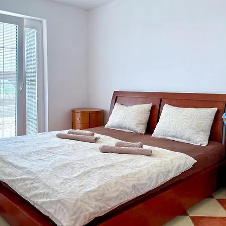 Lägenhet 2 Bedroom Amazing In Labin (Istria)